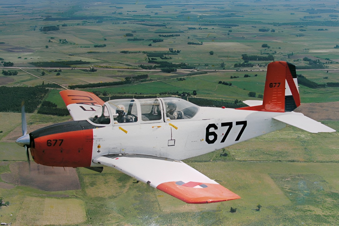 T-34 FAU 677 (C/n	BG324	BuNo 144017, became FAB  903 on July 2000)