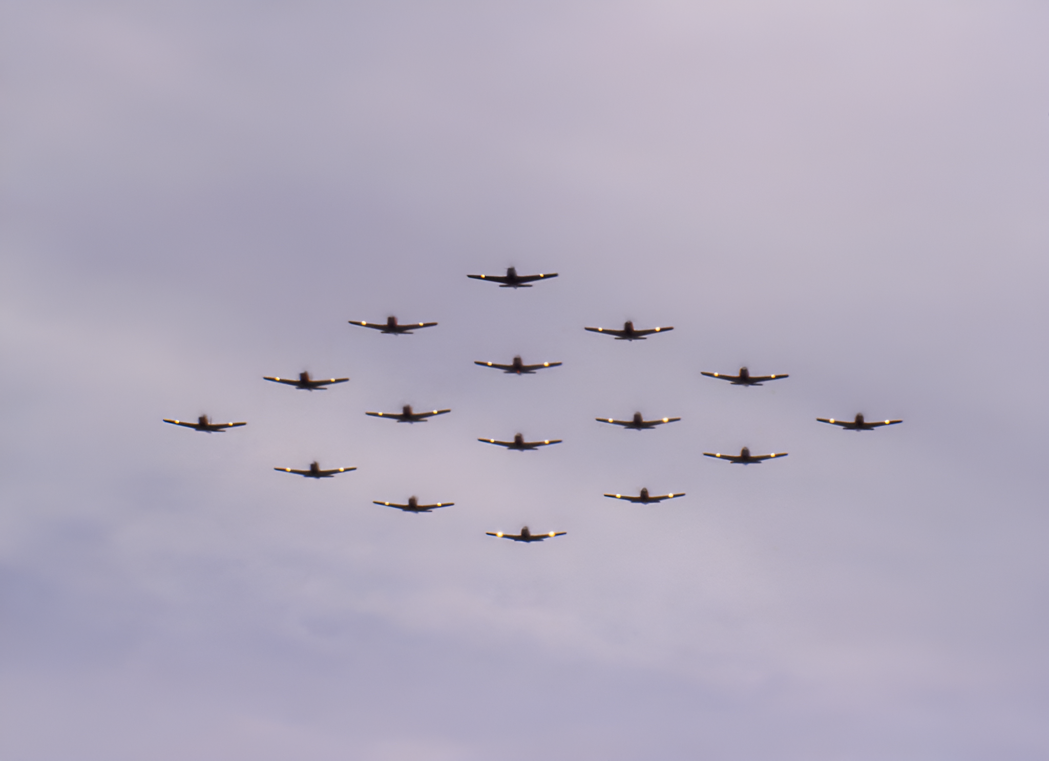 A formation of 16 T-34A/B "Mentor" seen during the display at the EMA, carried out by graduating pilots on december 1979. (Pilotoviejo)