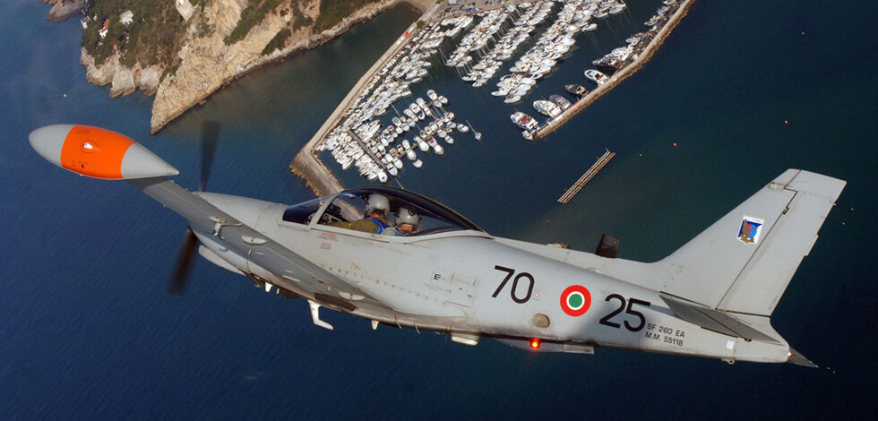 The "Aeronautica MIlitare Italiana" (Italian Air Force) also train its pilots on the SF-260E model. (Leonardo)