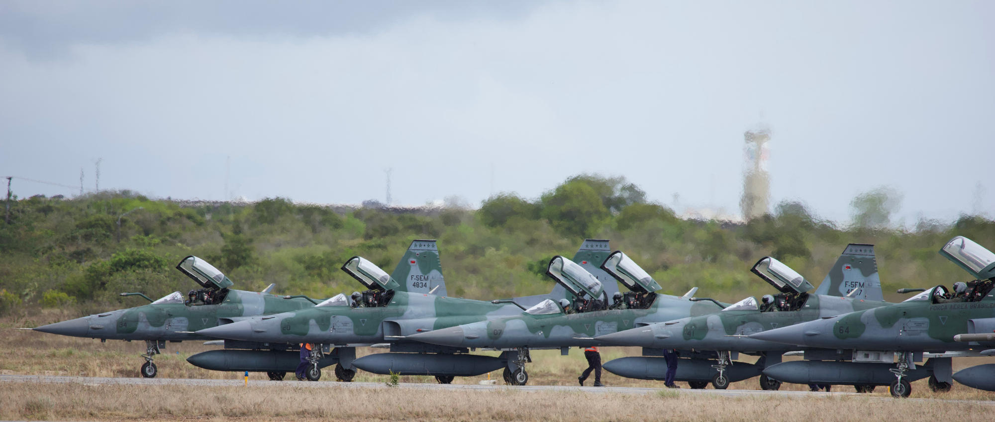 Brazilian Wolf Pack! FAB F-5EM & FM on their finals checks before launching a sortie on CRUZEX 2024.