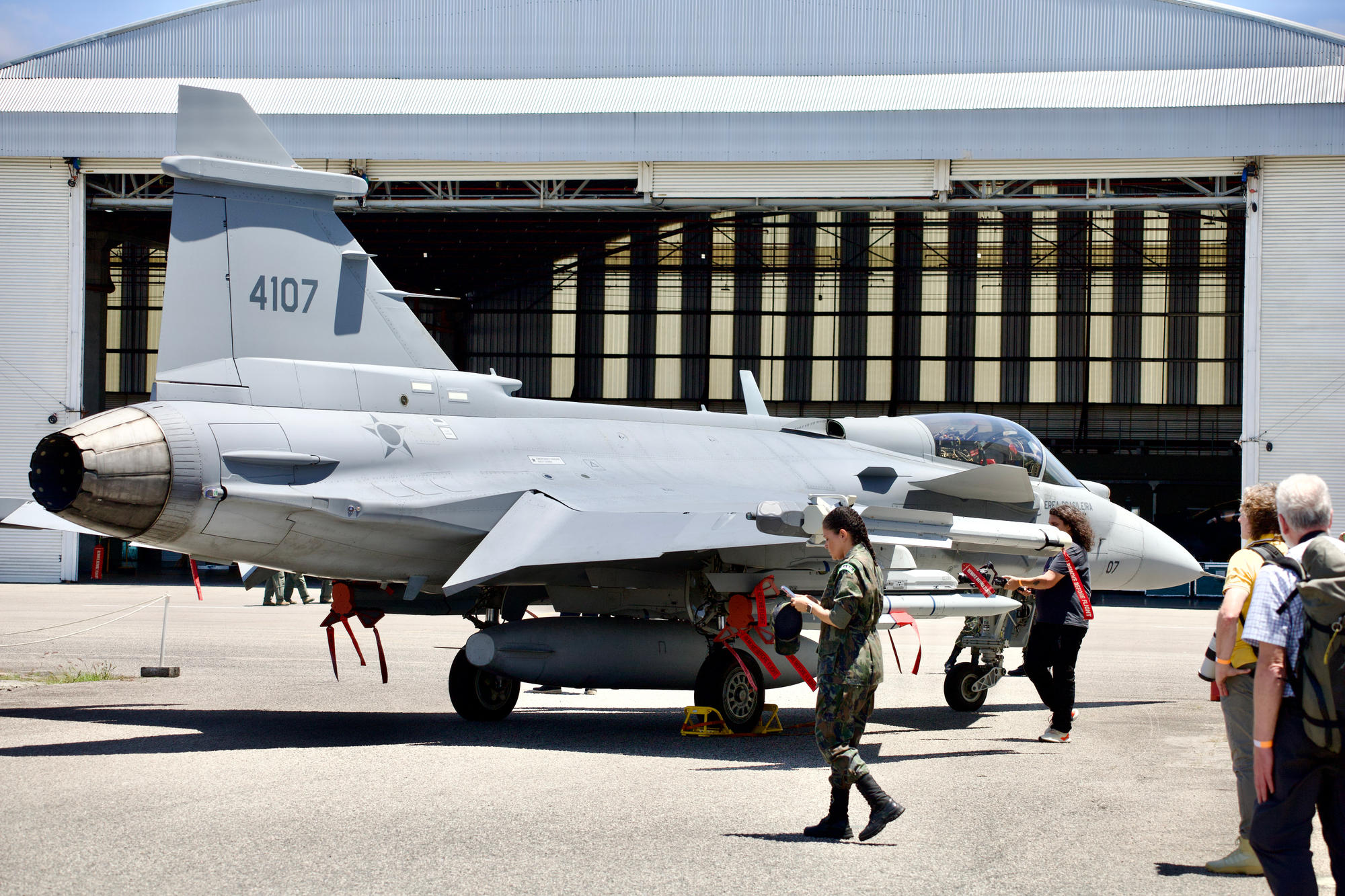 FAB 4107, was the seventh Gripen received by the service and it has been operational since December 11, 2023 based in Anápolis Air Base, near the capital Brasilia.